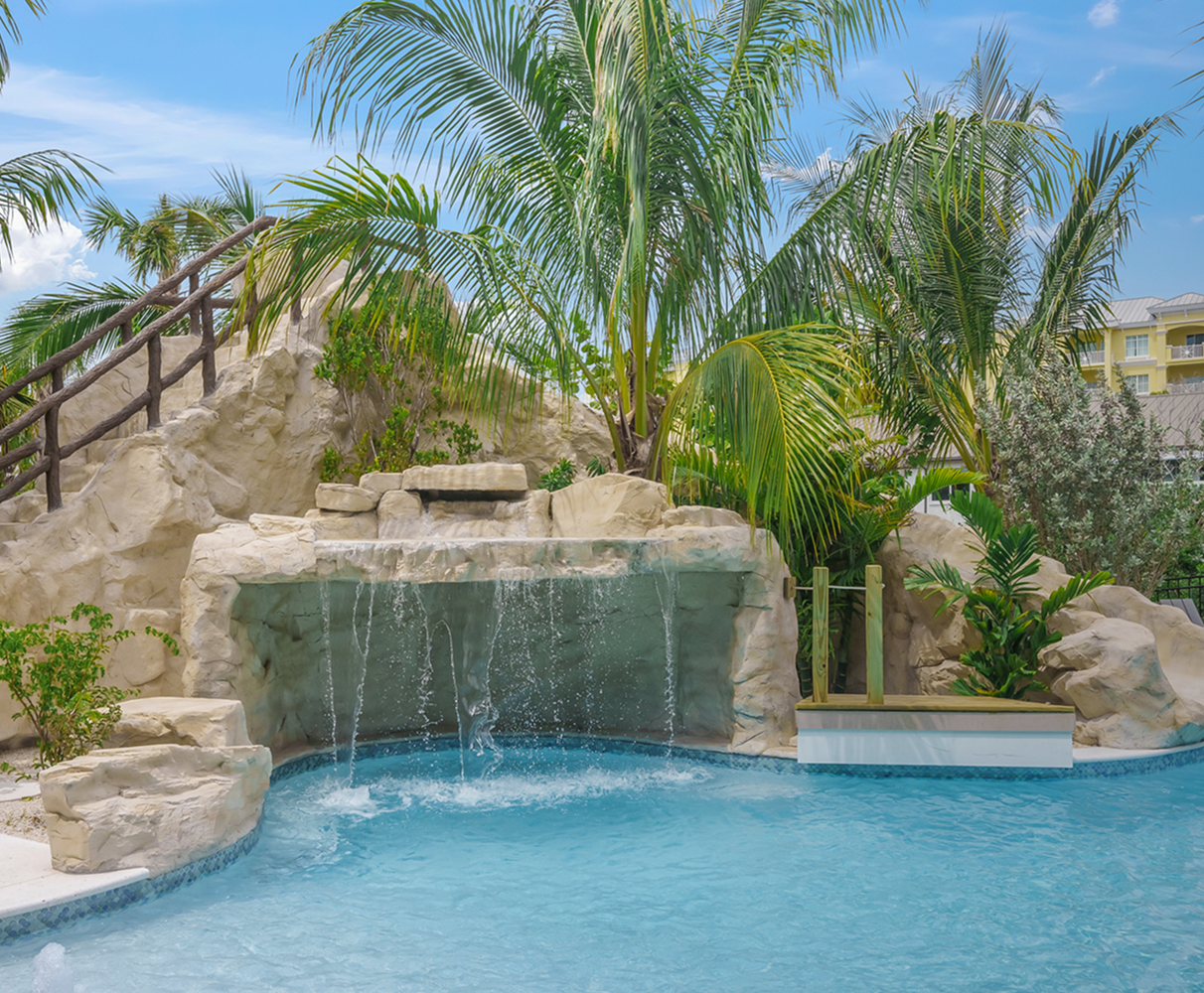 Grotto and enclosed pool feature